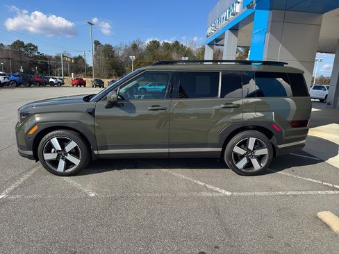 Used 2025 Hyundai Santa Fe Limited image 3