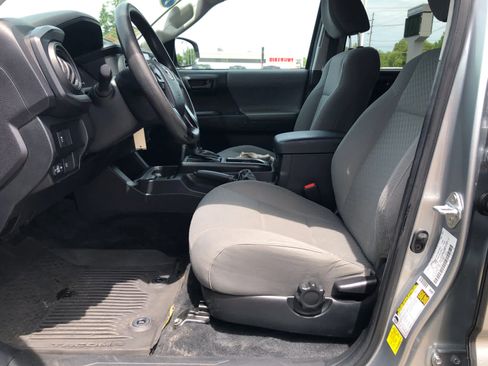 Used 2022 Toyota Tacoma SR AWD/4WD image 21