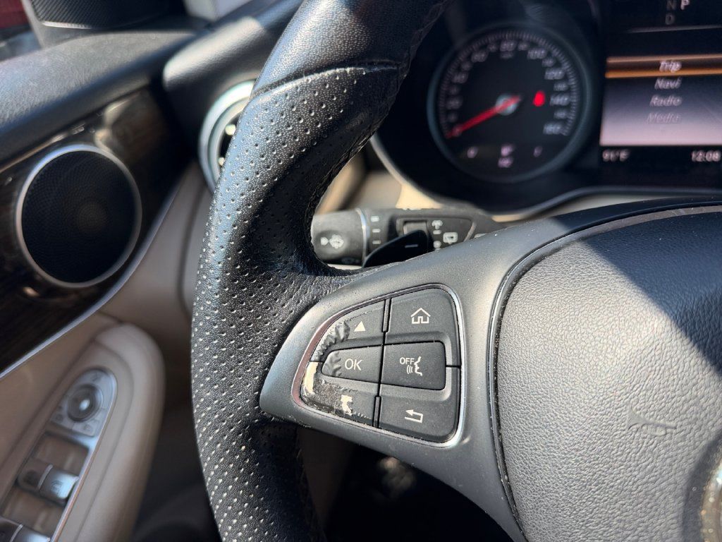 Certified 2019 Mercedes-Benz GLC 300 w/ Parking Assistance Package image 19