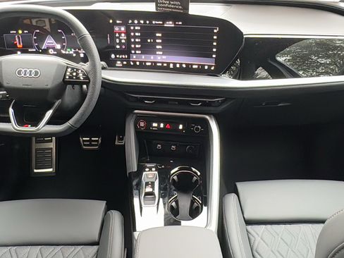 New 2025 Audi SQ5 Premium Plus image 17