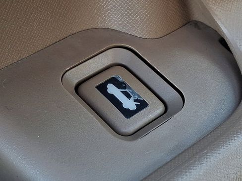 Used 2004 Honda CR-V LX image 23