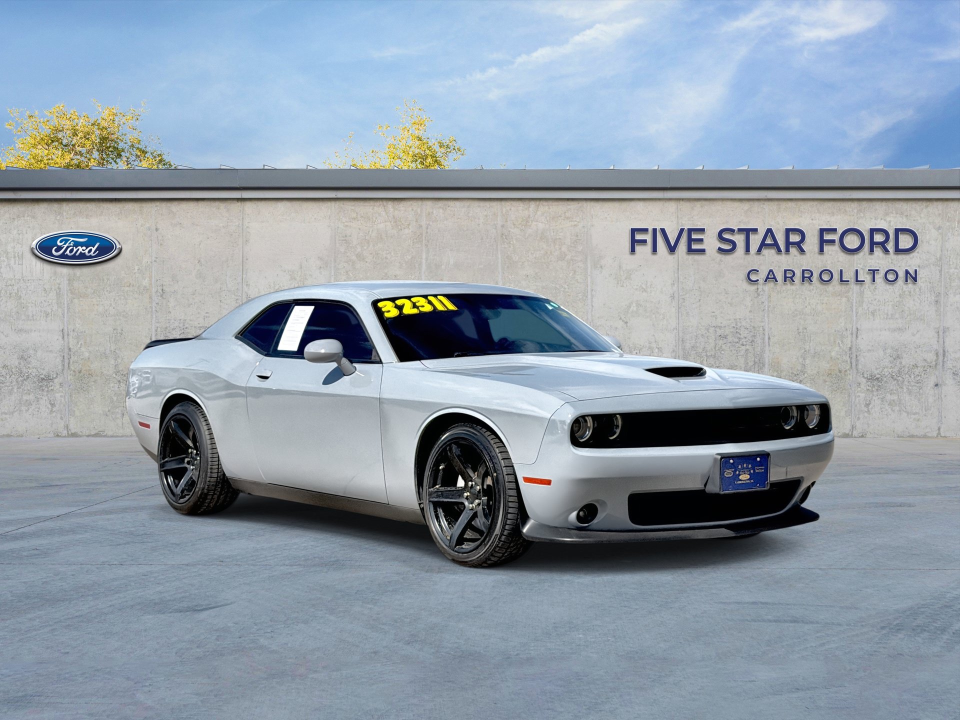 Used 2022 Dodge Challenger R/T w/ Blacktop Package RWD image 1