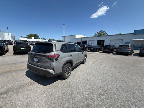 Used 2026 Subaru Forester Touring AWD/4WD image 2
