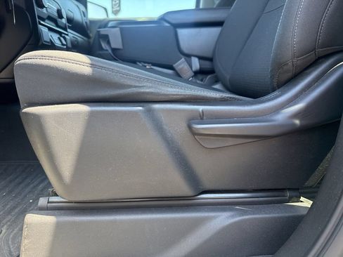 Used 2021 Chevrolet Silverado 1500 Custom RWD image 9