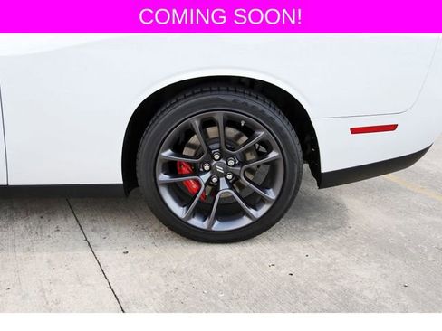 Used 2023 Dodge Challenger R/T w/ Plus Package image 30