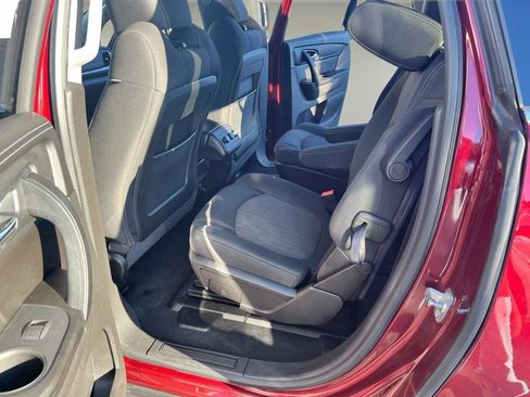 Used 2016 Chevrolet Traverse LT w/ Style and Technology Package image 13