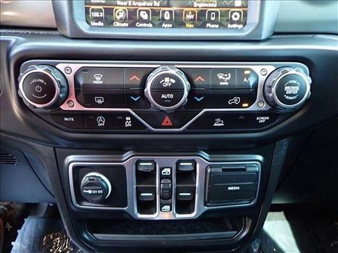 Used 2023 Jeep Wrangler Sahara image 17