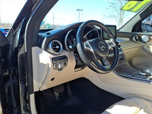 Used 2018 Mercedes-Benz GLC 300 4MATIC image 17