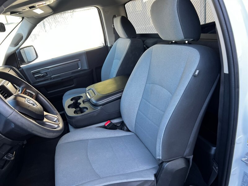 Used 2022 RAM 1500 Classic SLT AWD/4WD image 15