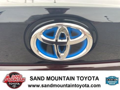 Used 2024 Toyota Corolla LE image 11