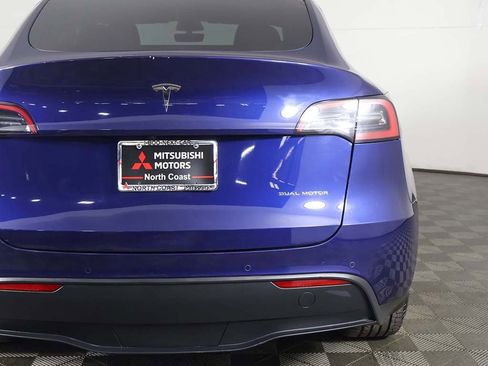 Used 2022 Tesla Model Y Long Range image 15