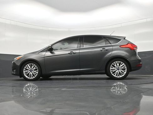 Used 2018 Ford Focus Titanium FWD image 24