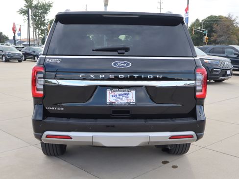 Used 2024 Ford Expedition Limited image 7