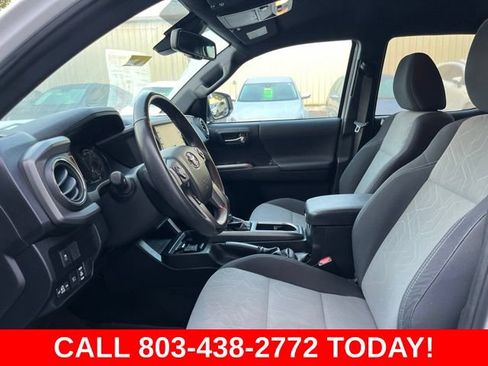 Used 2021 Toyota Tacoma TRD Sport w/ Technology Package AWD/4WD image 7