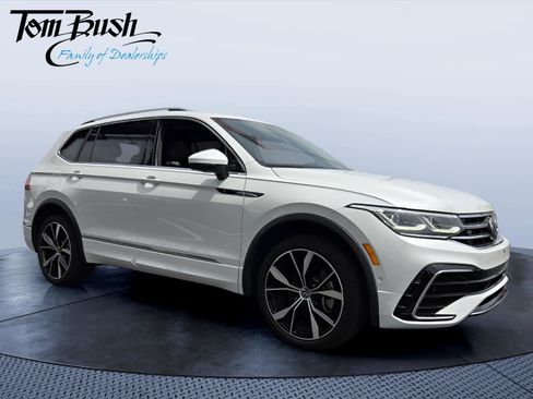 Used 2024 Volkswagen Tiguan SEL R-Line image 1