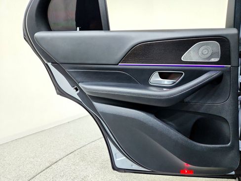 Used 2023 Mercedes-Benz GLE 350 4MATIC w/ Premium Package image 17