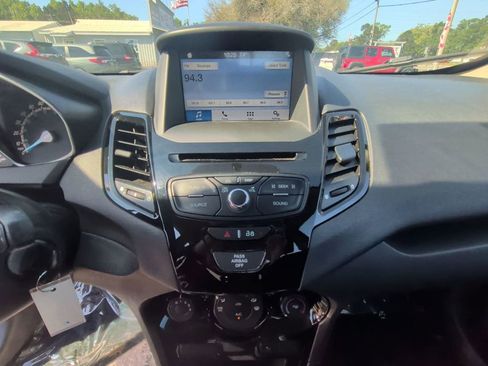 Used 2019 Ford Fiesta SE w/ Equipment Group 201A FWD image 17