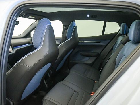 New 2026 Volvo EX30 Plus w/ Climate Package RWD image 18