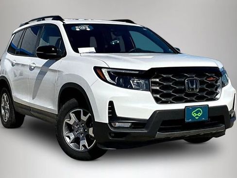 Used 2023 Honda Passport TrailSport image 1
