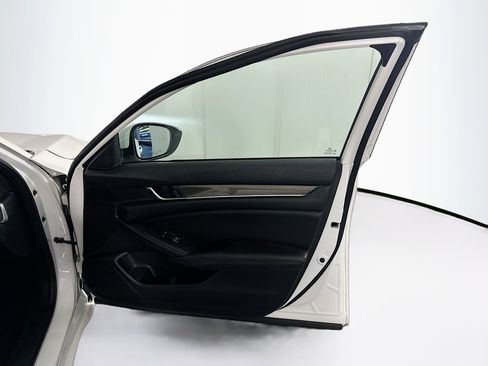 Used 2020 Honda Accord Sport image 30