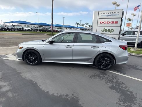 Used 2025 Honda Civic Sport image 8