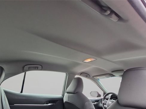 Used 2019 Toyota Camry FWD image 15