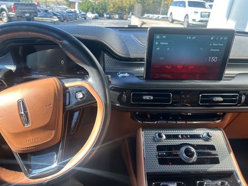 Used 2022 Lincoln Aviator Black Label w/ Dynamic Handling Package image 10