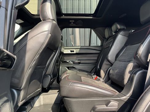 Used 2022 Ford Explorer ST-Line w/ Class IV Trailer Tow Package image 22