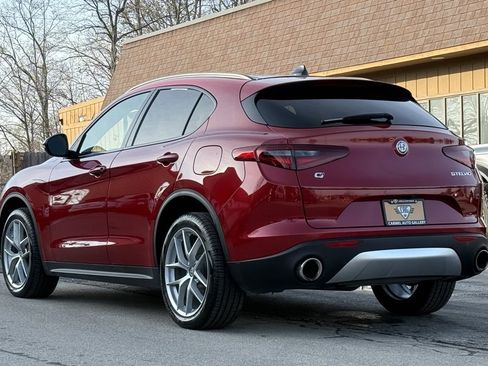 Used 2018 Alfa Romeo Stelvio Ti Sport image 3