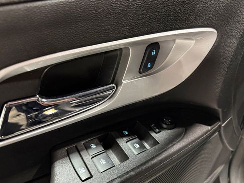 Used 2017 Chevrolet Equinox LT w/ Convenience Package image 20