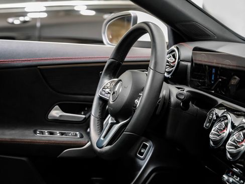 Used 2023 Mercedes-Benz CLA 250 4MATIC image 16