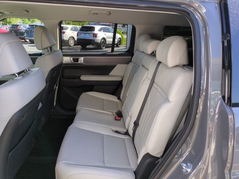 Used 2024 Hyundai Santa Fe SEL FWD image 27