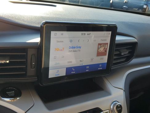 Used 2022 Ford Explorer XLT image 21