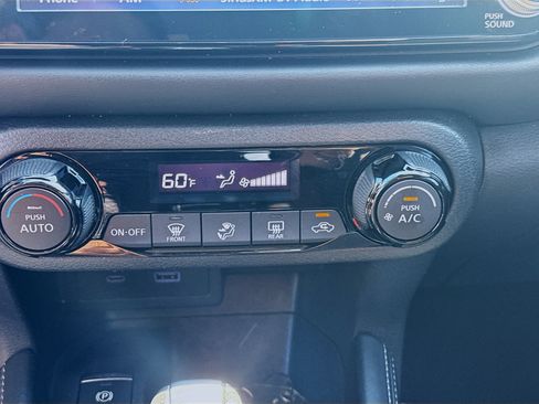 Used 2021 Nissan Kicks SR FWD image 14