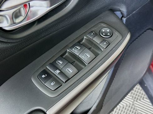 Certified 2021 Jeep Cherokee Limited image 26