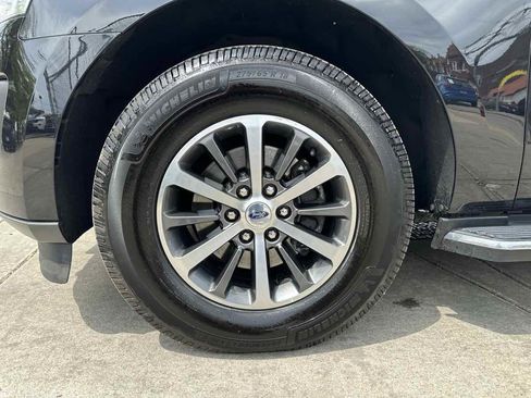 Used 2020 Ford Expedition XLT w/ Equipment Group 202A AWD/4WD image 9