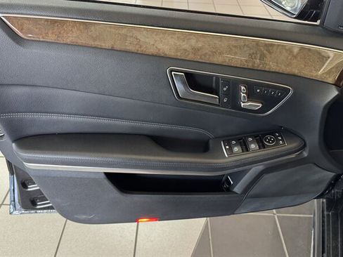 Used 2015 Mercedes-Benz E 350 4MATIC Sedan image 21