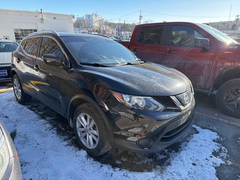 Used 2018 Nissan Rogue Sport SV image 5