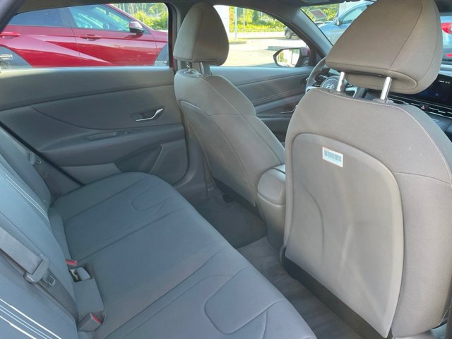 Used 2023 Hyundai Elantra SEL w/ Convenience Package FWD image 10