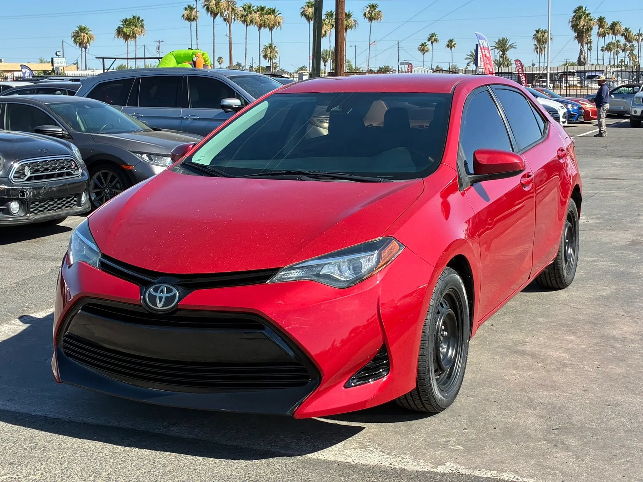 Used 2017 Toyota Corolla LE FWD image 1