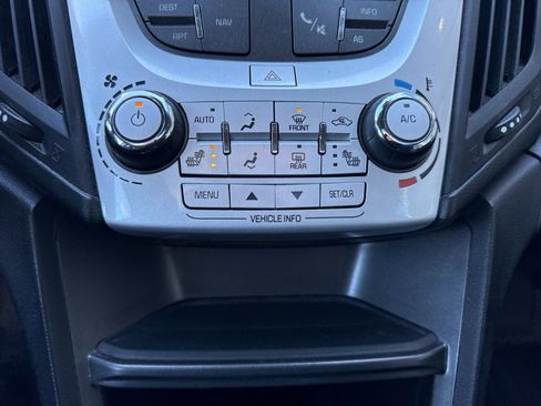 Used 2016 Chevrolet Equinox LTZ w/ Enhanced Convenience Package image 24