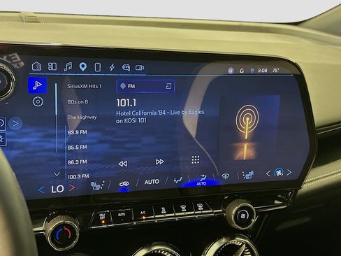 Used 2024 Chevrolet Blazer EV LT AWD/4WD image 21