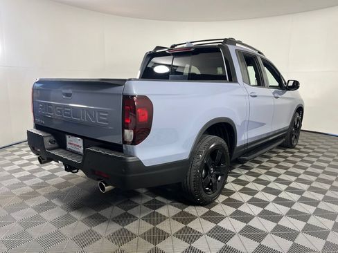 Certified 2025 Honda Ridgeline Black Edition image 13