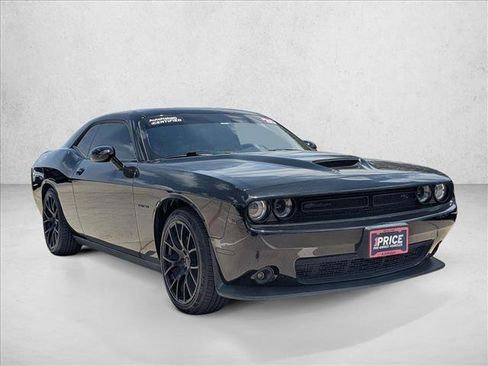 Used 2020 Dodge Challenger R/T w/ Blacktop Package RWD image 3