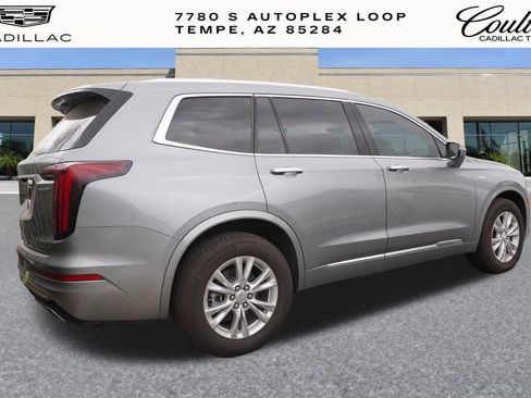 Certified 2025 Cadillac XT6 Luxury FWD image 5