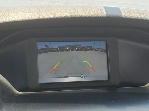 Used 2018 Ford Focus SE FWD image 25