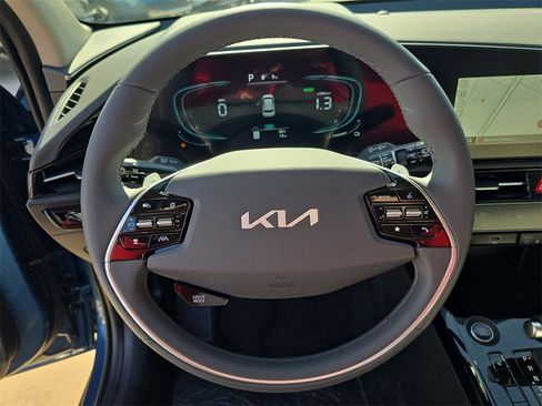 New 2026 Kia Niro EX image 30