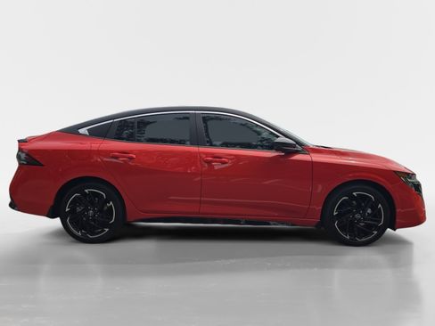 New 2026 Nissan Sentra SR FWD image 6