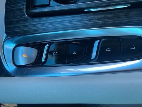 Used 2023 Buick Enclave Avenir w/ Trailering Package, 5000 lbs. FWD image 21