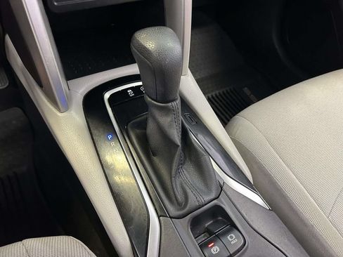 Used 2022 Toyota Corolla Cross L FWD image 20